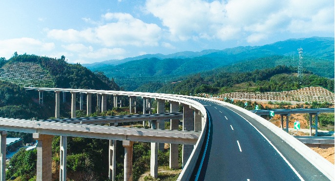 怒江通高速公路了！